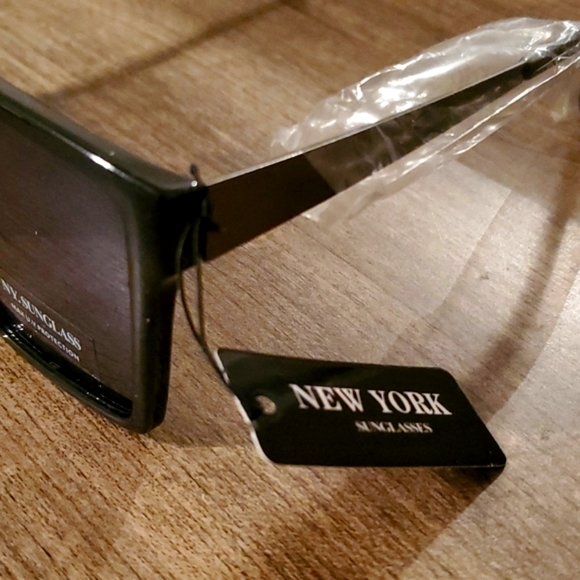 Sunglasses - Picture 4 of 4